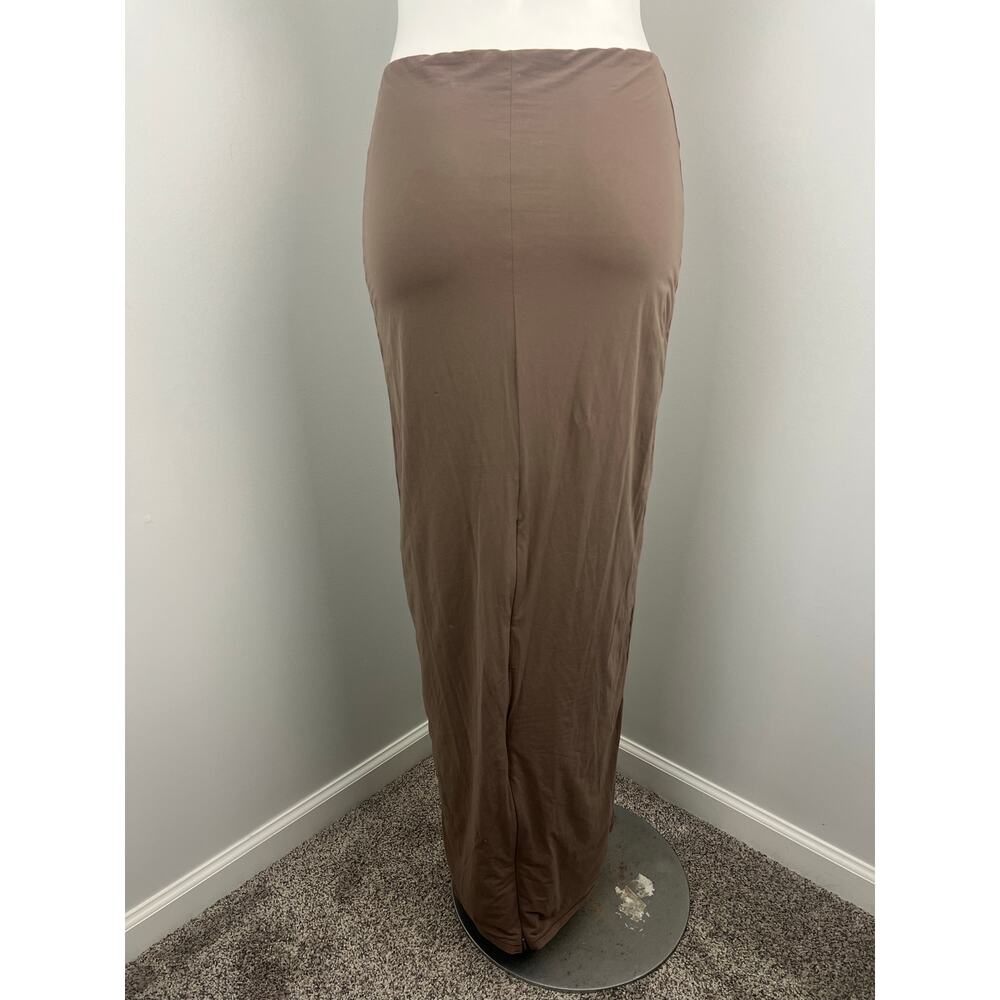 Skims Fits Every Body Fitted Maxi Skirt in Umber Large - Picture 3 of 6
